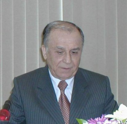 Iliescu: Rămânerea lui Băsescu în politică era inevitabilă